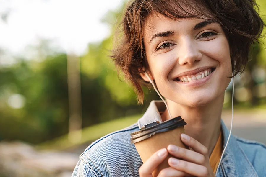 How Cosmetic Dentistry Can Help with Self-Confidence and Personal Well-Being